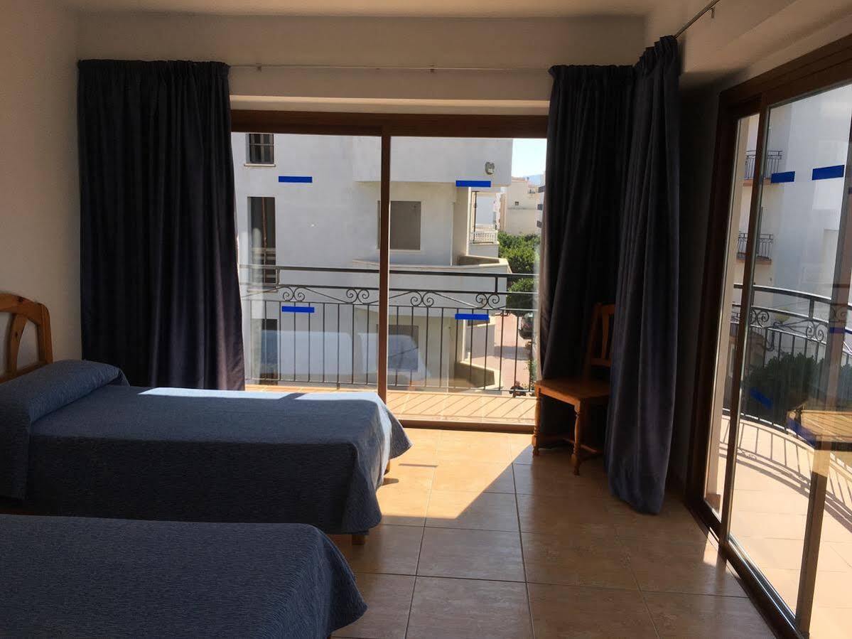 Hostal Residencia Nicolau San Antonio  Eksteriør bilde